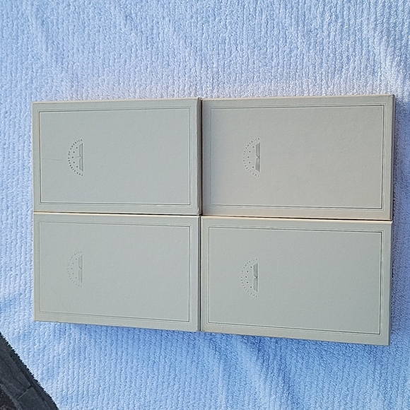 Set of 4 Hard Cover Classic Books!!! - Picture 4 of 12